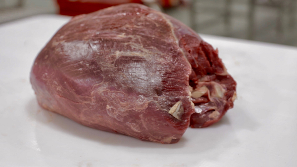 2021-05-D&D-Davide-Taricco-Carne-di-Razza-Tagli-Anatomici_Macellazione-Scamone